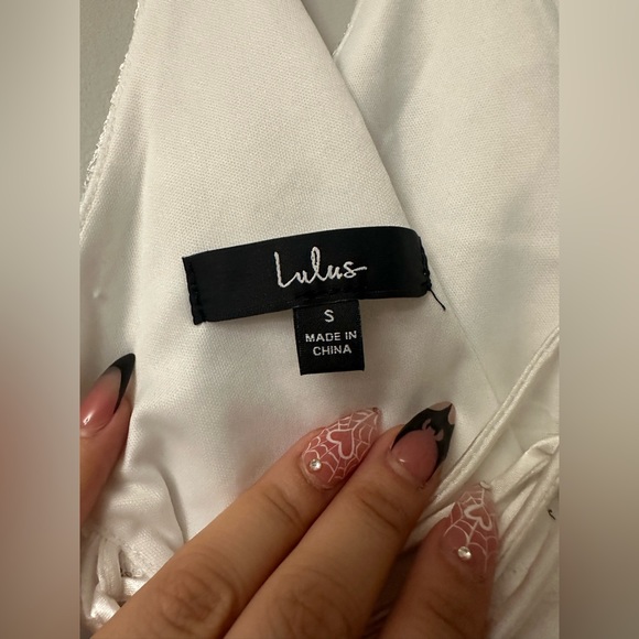 🎀 LULUS 🎀 white lace halter top - Picture 3 of 6